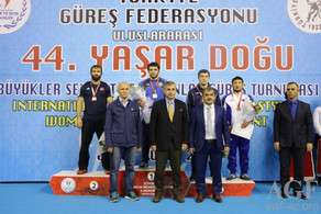 Azərbaycan güləşçiləri Türkiyədə keçirilən beynəlxalq turnirdə 8 medal qazanıblar