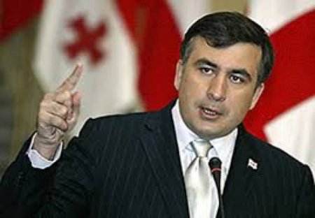 Saakaşvili erməni naziri hədəf seçib