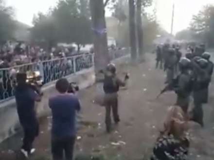 Gürcüstanın Marneuli rayonunda seçki məntəqəsində kütləvi dava baş verib