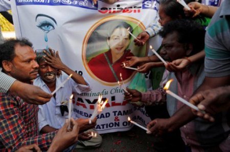 Hindistanda nazir öldü: 470 nəfər qüssədən canını tapşırdı