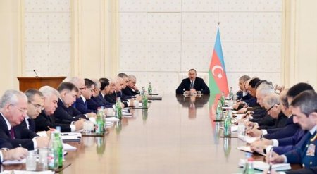 Prezident İlham Əliyevin sədrliyi ilə Nazirlər Kabinetinin iclası keçirib