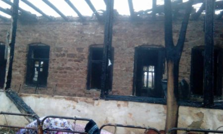 Mərhum jurnalistin evi yandı - FOTO