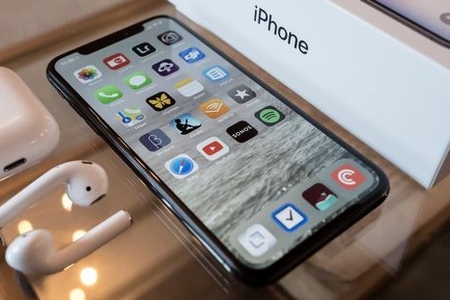 “Apple” yeni iPhone təqdim edəcək