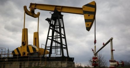 Azərbaycan neft hasilatının “dondurulmasına“ razılıq verdi