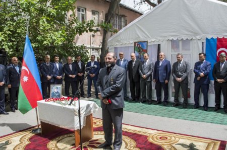 Şəhid Mahir Mirzəyevin təltif edildiyi medal onun ailəsinə təqdim edilib - FOTO