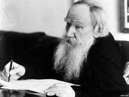 Rusiyadan şok: “Tolstoy dərsliklərdən çıxarılsın”