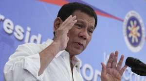 Filippin prezidenti: “Tüpürüm insan hüquqlarına”