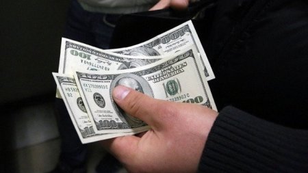 Bu banklar dolların alış qiymətini 1.70-dən yuxarı qaldırdı –SİYAHI