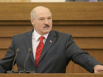“Məni Maydanla devirməyin”  Lukaşenko
