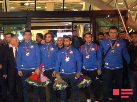 AVRO-2017-də beş medal qazanan Azərbaycan cüdo yığması Vətənə dönüb
