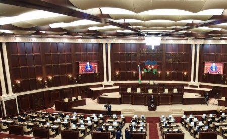 Milli Məclisdə Rusiyaya kəskin etirazlar - deputatlar konkret addımlara çağırdılar