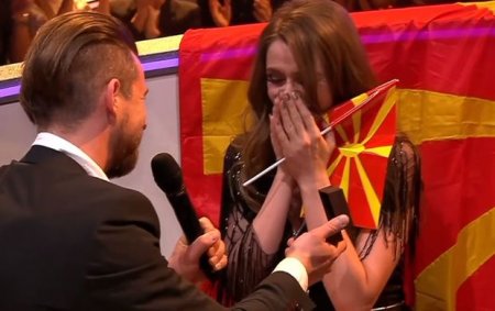 “Eurovision”da bir ilk: Canlı yayımda evlilik təklifi – VİDEO