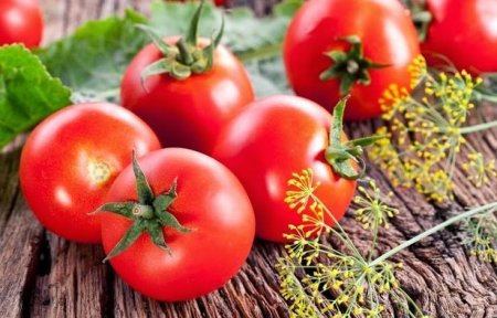 Bərk pomidorları alarkən diqqətli olun