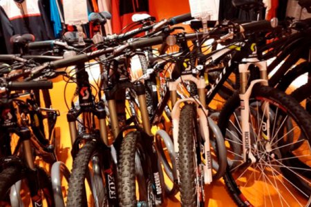 Bakıda səkkiz min manata velosiped satılır – VİDEO