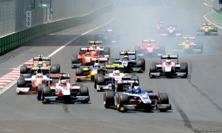 Açılış mərasimi başladı - Formula 1