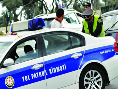 Yol polisi 120 ilə əks yola çıxdı - Qəza şəraiti yaratdı (VİDEO)
