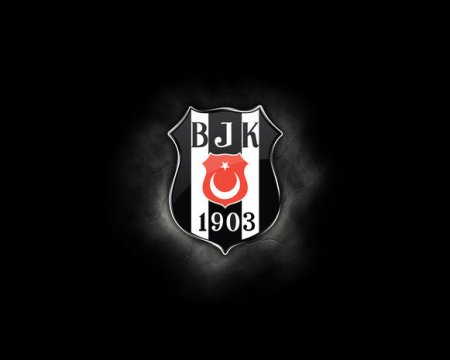 Azərbaycan millisinin futbolçusu "Beşiktaş"la müqavilə bağlayıb