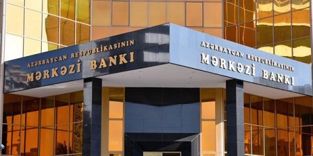 Ekspert: “Mərkəzi Bank absurd məzənnə siyasəti aparır”