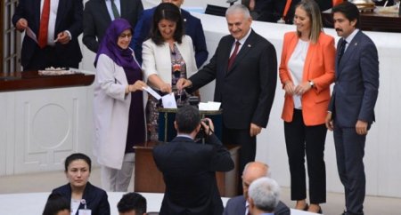 Binəli Yıldırım Türkiyə parlamentinin sədri seçilib